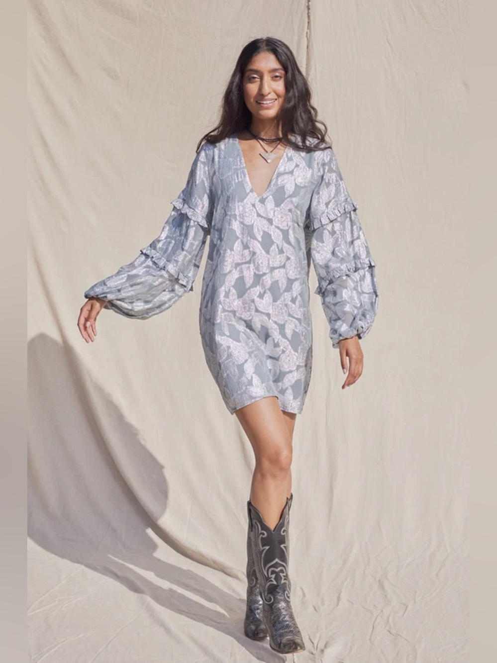 Womens Metallic Floral Silver-Gray V-Neck Shift Dress